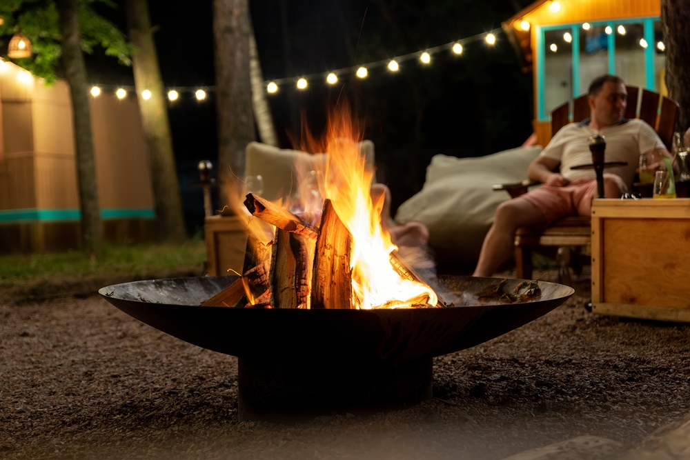 Cast,Iron,Fire,Pit,Campfire,Place,At,Forest,Beach,Camping